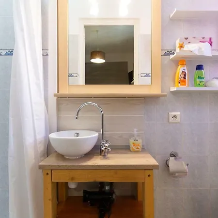 Forville Apartment *